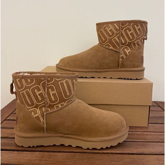 UGG Classic Mini II UGG Graphic Boots Chestnut USA Women Size 6/UK 4/EU 37 - Picture 3 of 14